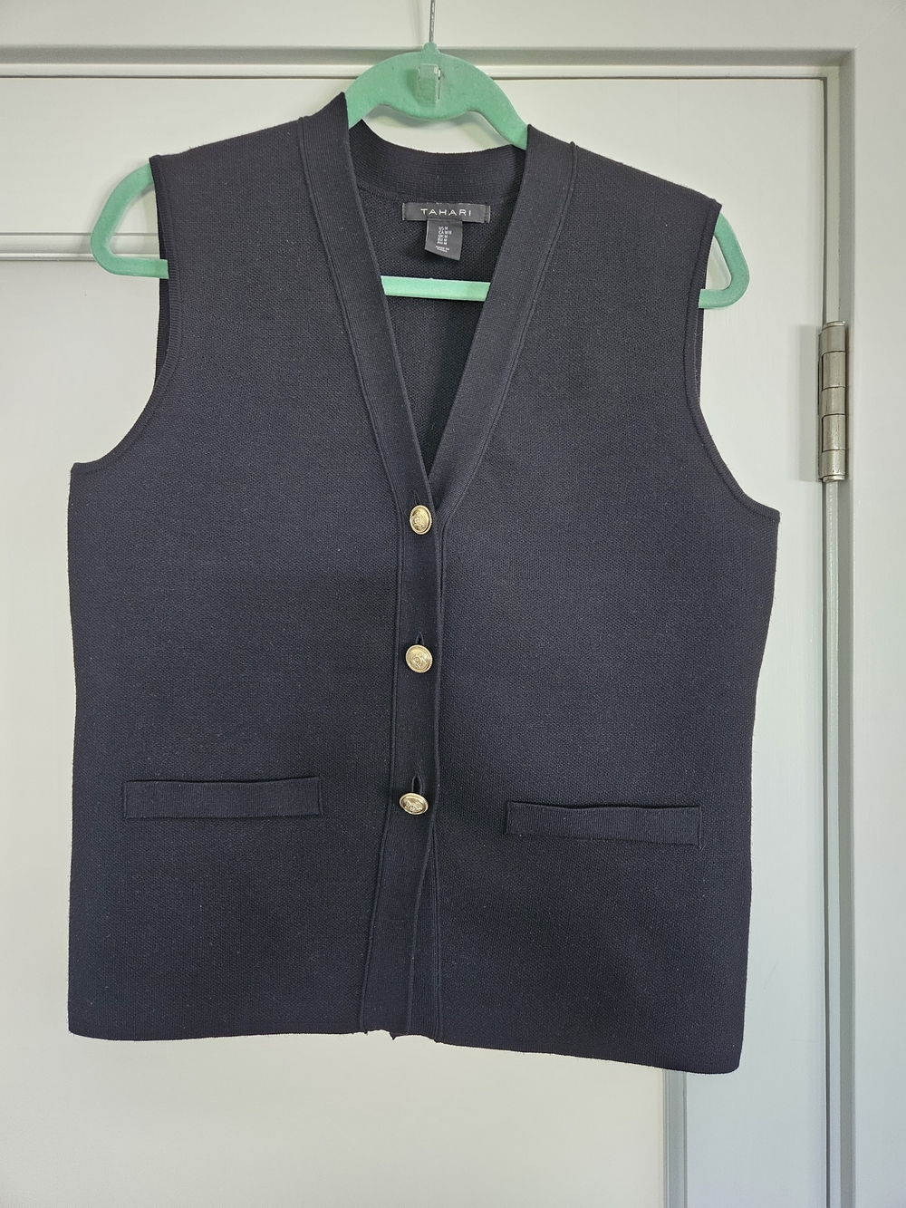 NWOT Tahari Women's BLACK Knit Vest with Gold Buttons